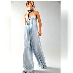 🍎 Free People silver metallic Olivia Jumpsuit Size SP (AA3)
